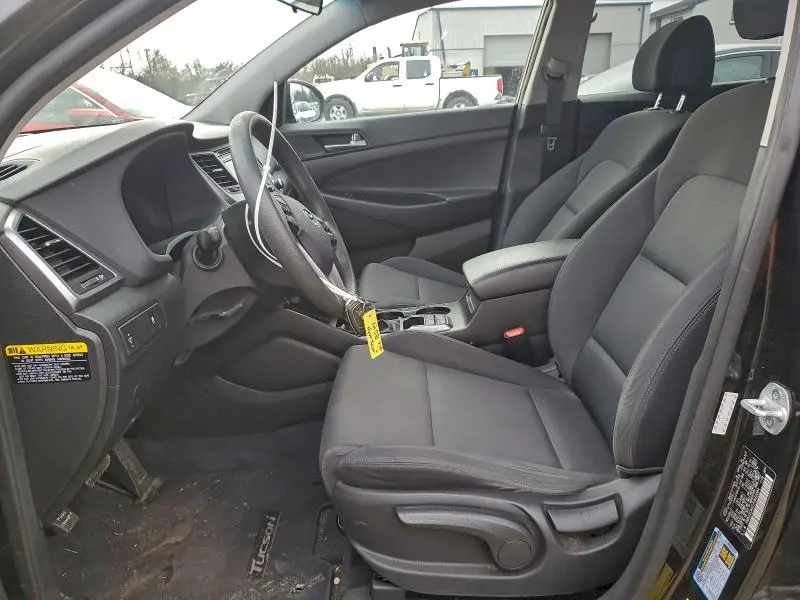 2018 HYUNDAI TUCSON SE  