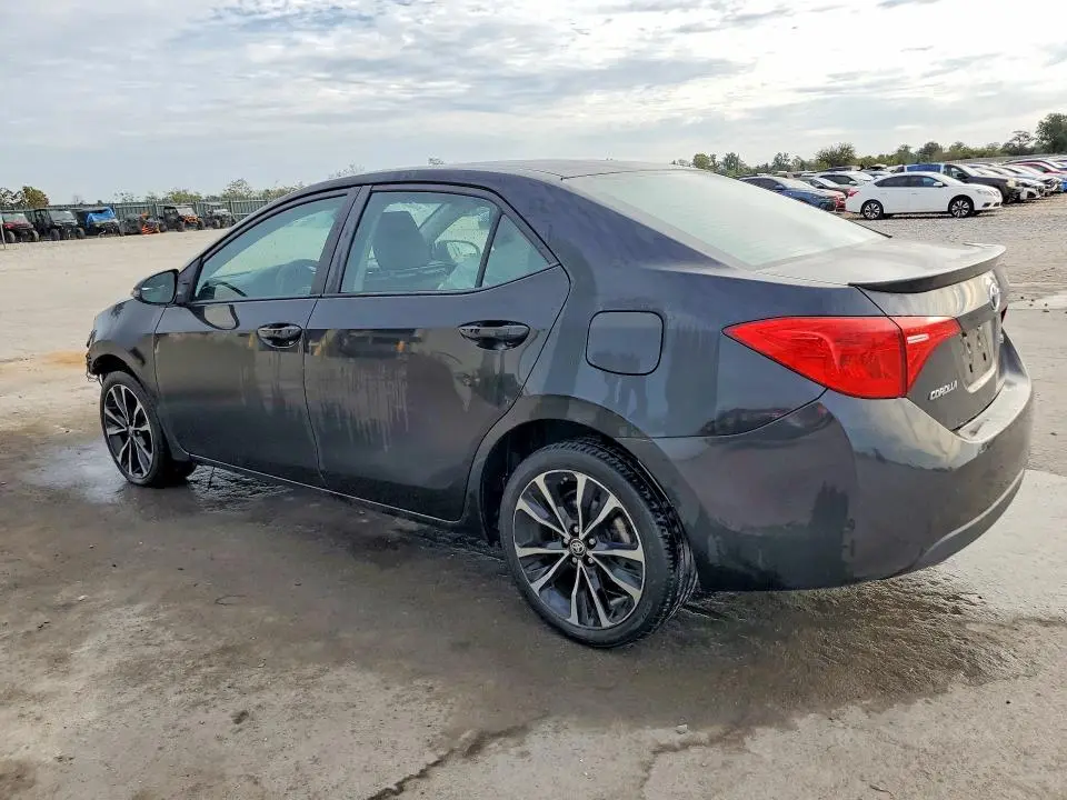 2017 TOYOTA COROLLA SE  