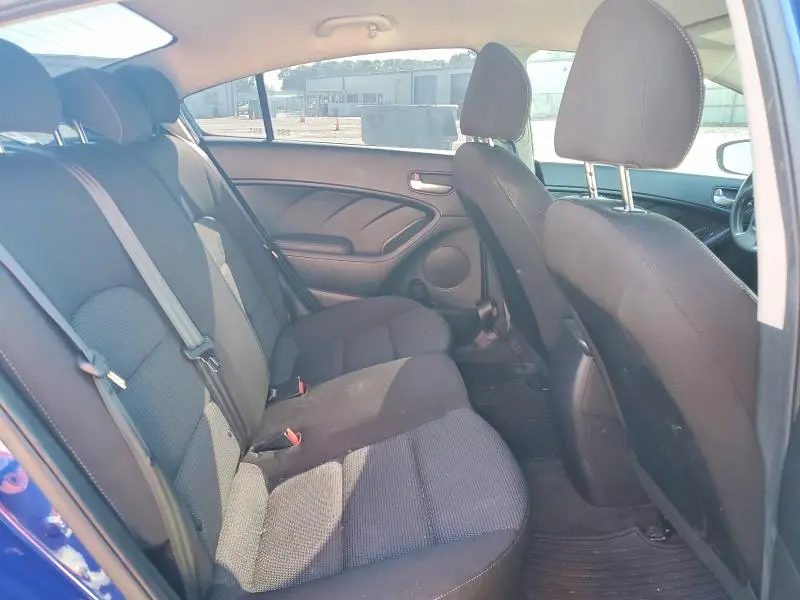 2017 KIA FORTE LX  