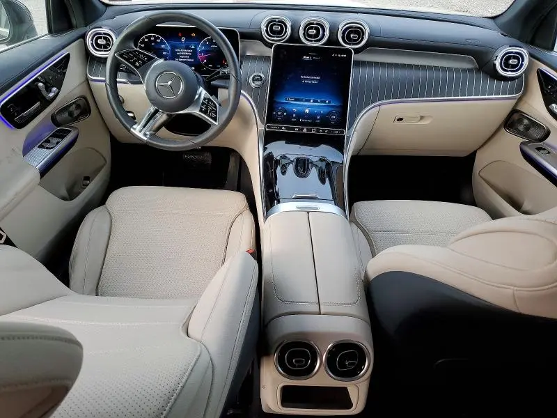 2025 MERCEDES-BENZ GLC 300 4MATIC  