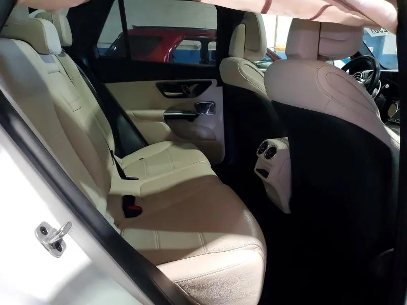 2023 MERCEDES-BENZ GLC 300 4MATIC  