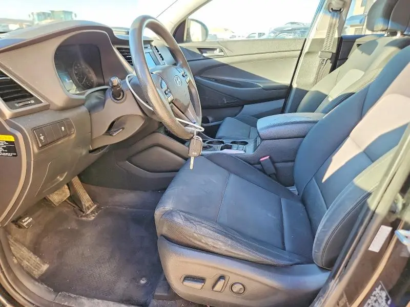 2016 HYUNDAI TUCSON SE  