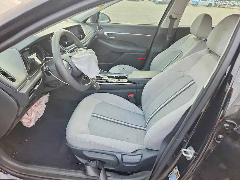 2020 HYUNDAI SONATA SE  