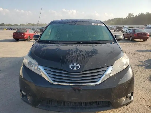 2014 TOYOTA SIENNA XLE  