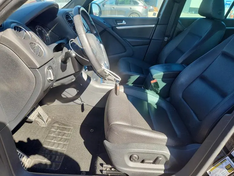 2016 VOLKSWAGEN TIGUAN S  