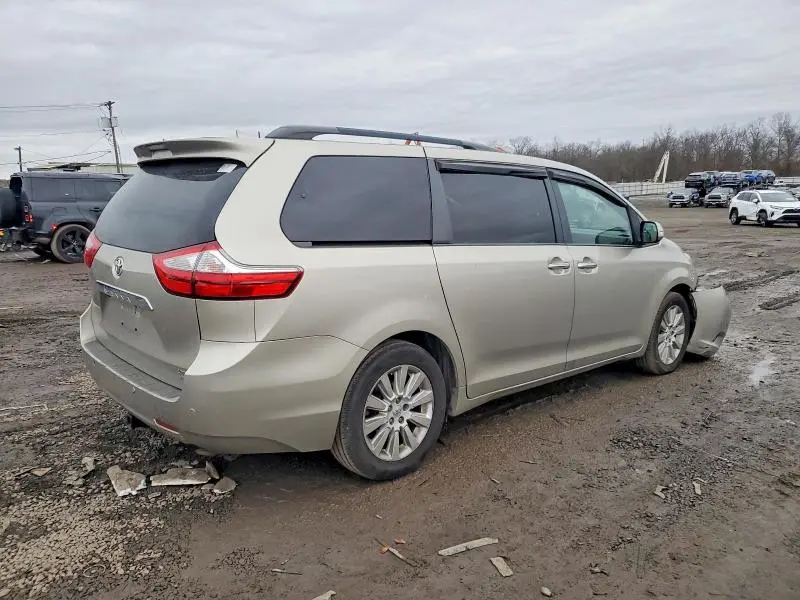2015 TOYOTA SIENNA XLE  