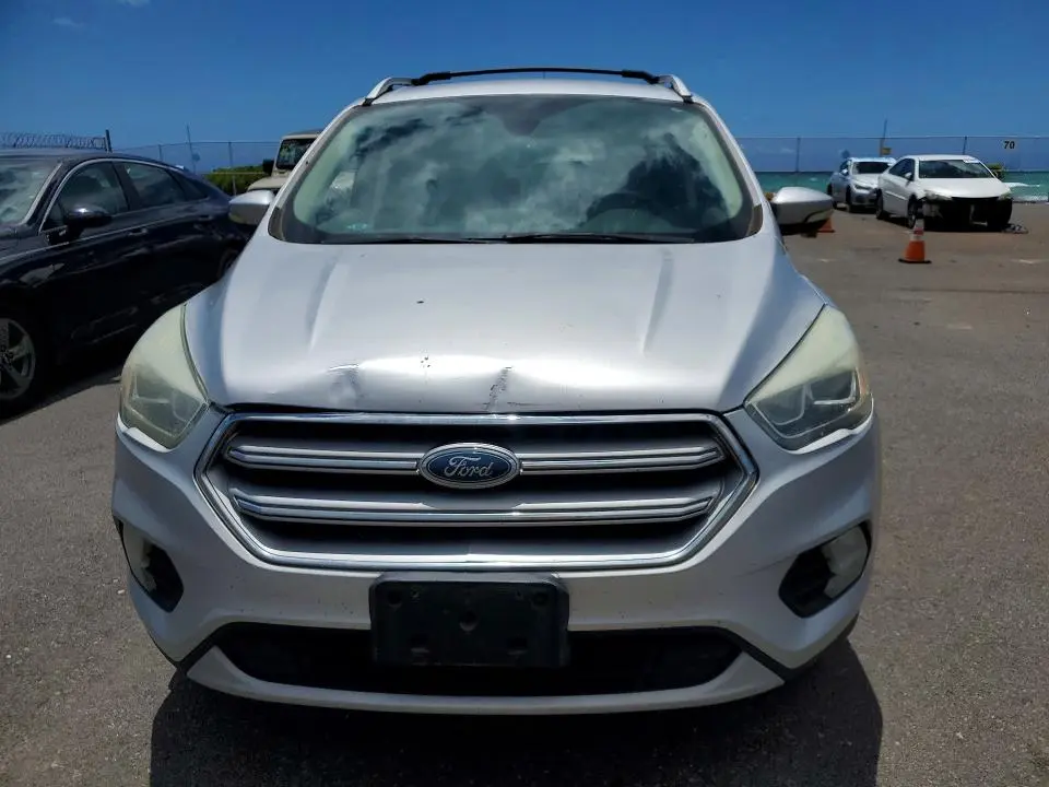 2017 FORD ESCAPE TITANIUM  