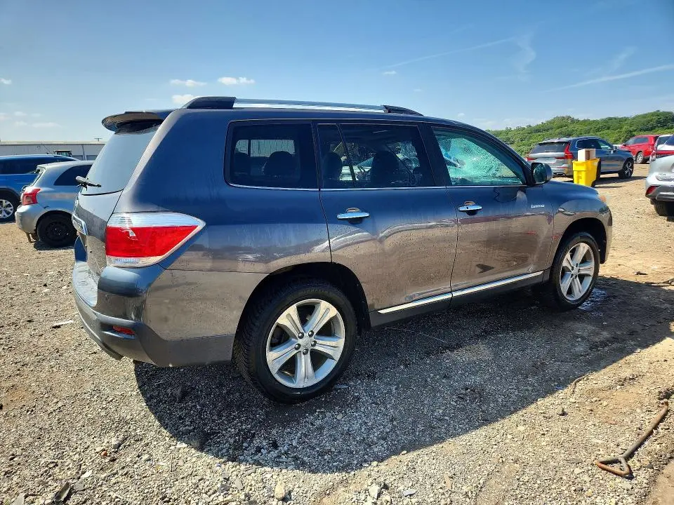 2013 TOYOTA HIGHLANDER LIMITED  