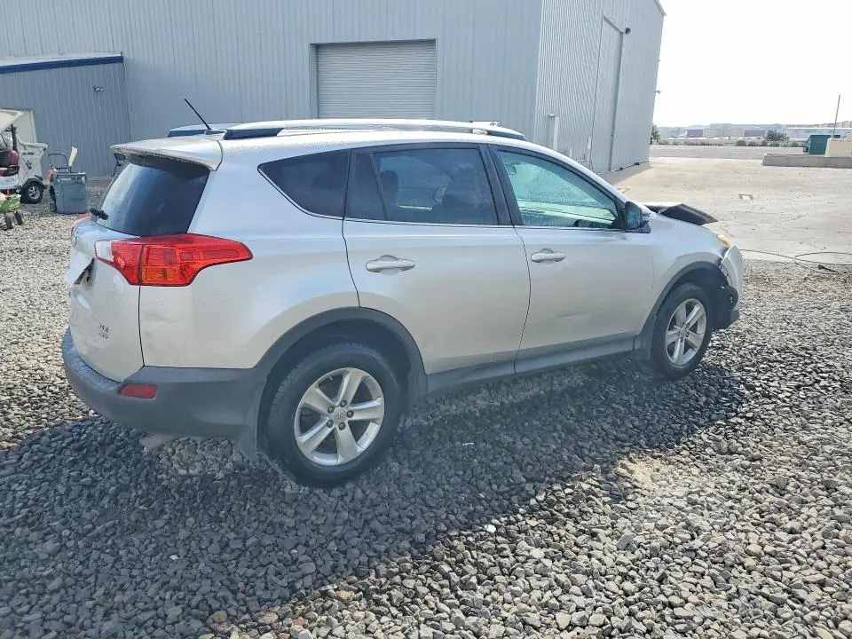 2014 TOYOTA RAV4 XLE  