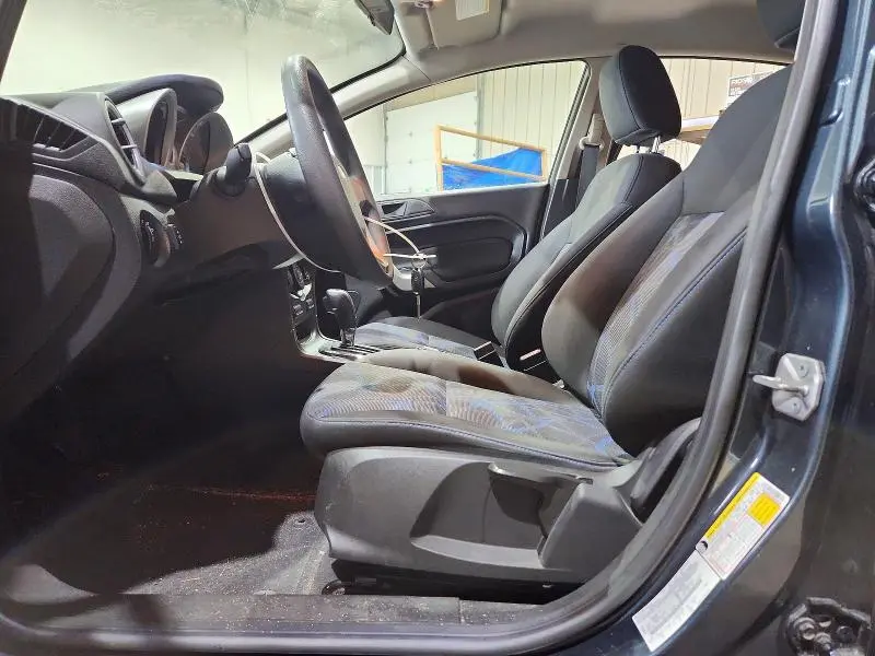 2011 FORD FIESTA SE  