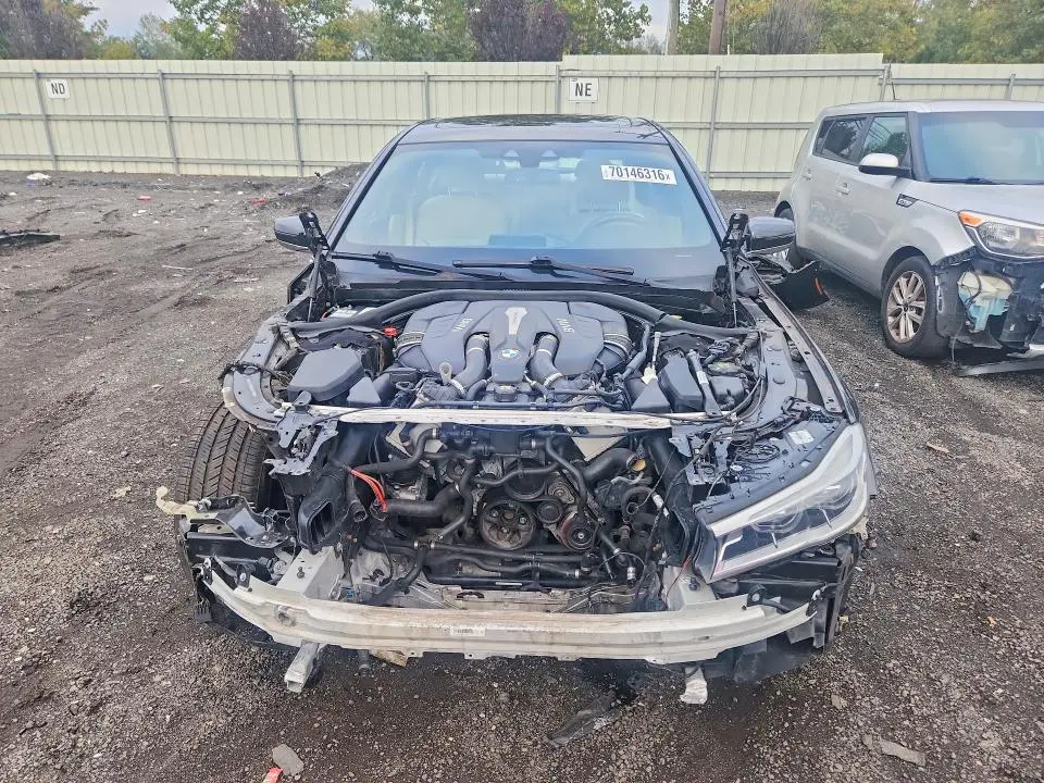 2018 BMW 750 XI  