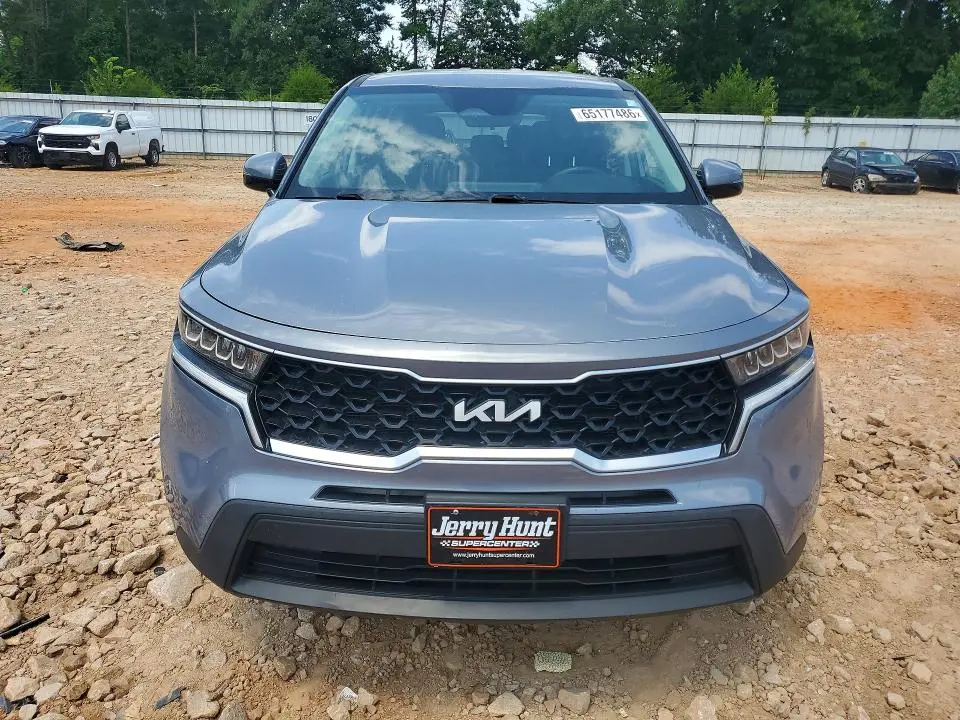 2022 KIA SORENTO LX  