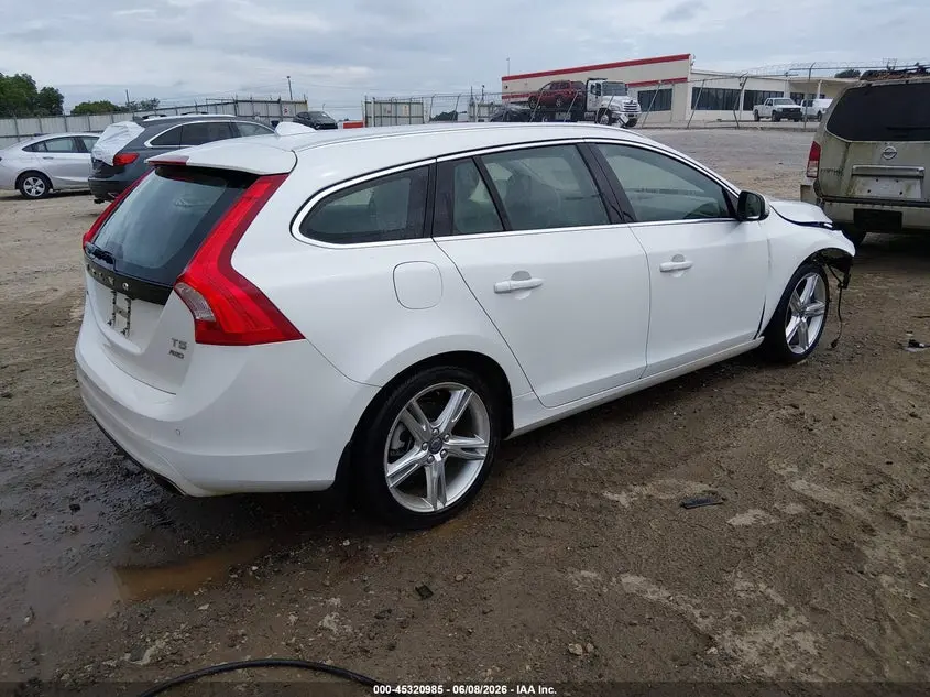 2016 VOLVO V60 T5 PLATINUM