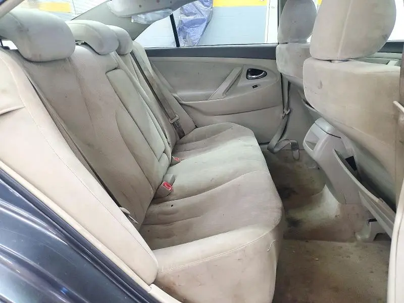 2010 TOYOTA CAMRY LE  