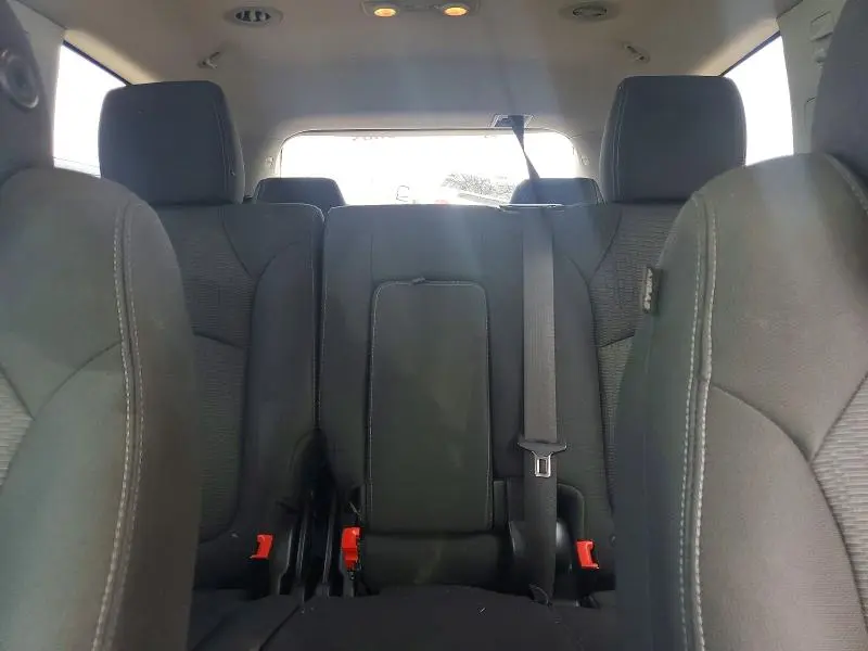 2015 CHEVROLET TRAVERSE LT  