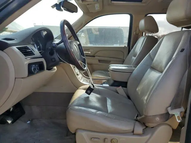 2010 CADILLAC ESCALADE ESV PREMIUM  