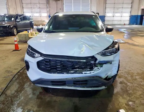 2025 FORD ESCAPE ST LINE  