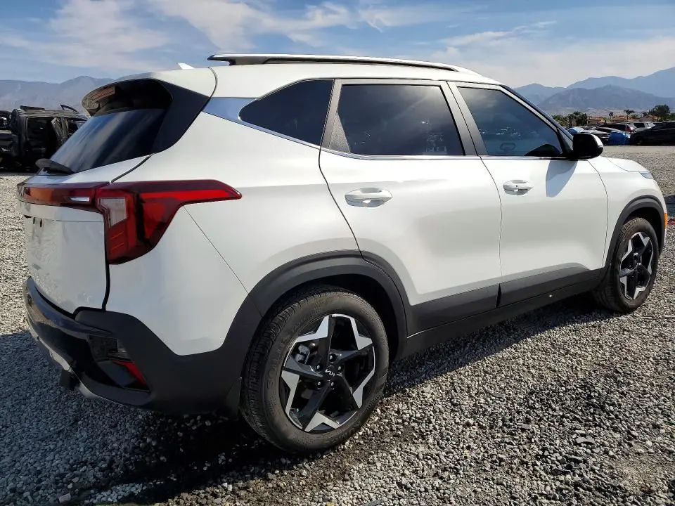 2024 KIA SELTOS EX  