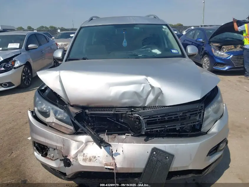 2012 VOLKSWAGEN TIGUAN SE