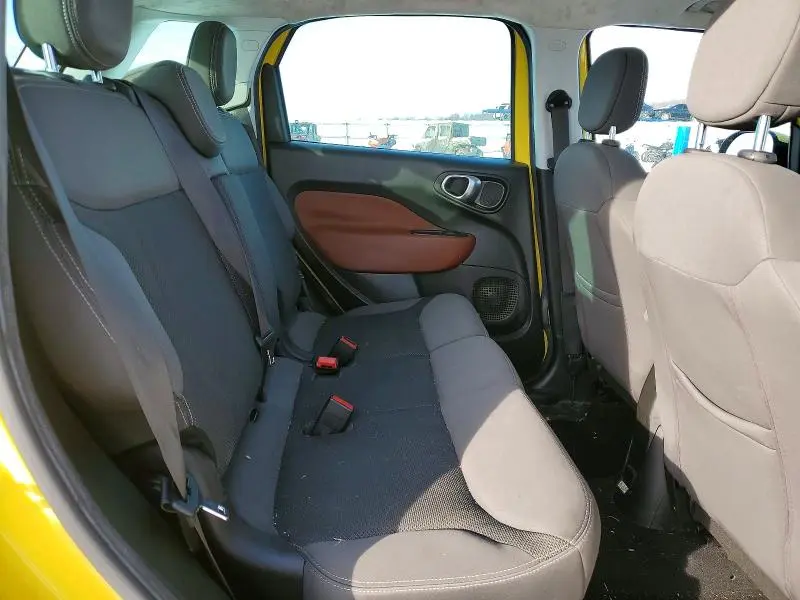 2014 FIAT 500L TREKKING  
