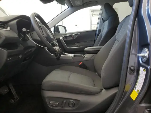 2022 TOYOTA RAV4 XLE  