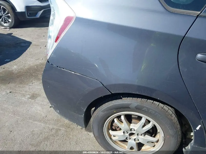 2011 TOYOTA PRIUS THREE