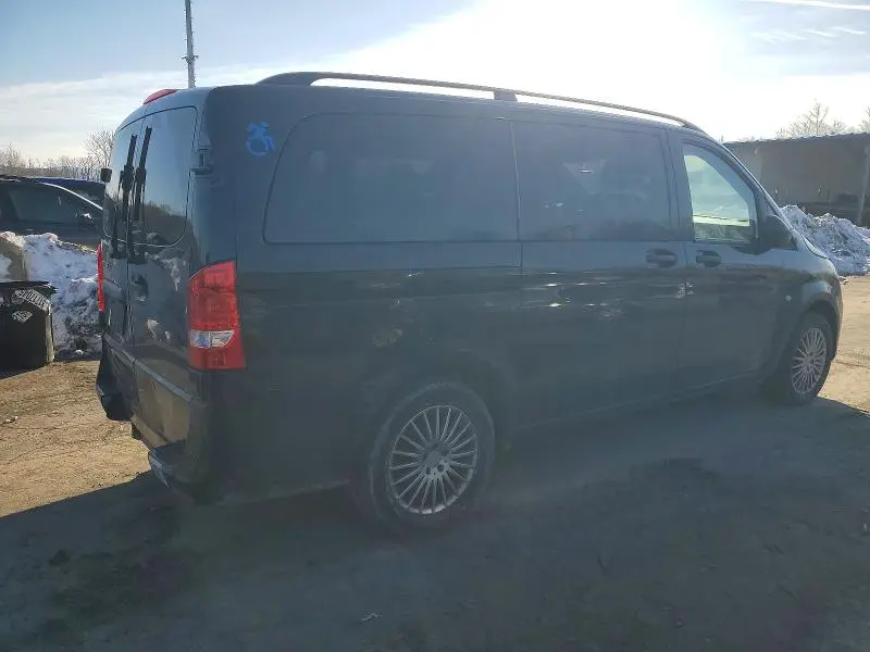 2017 MERCEDES-BENZ METRIS   