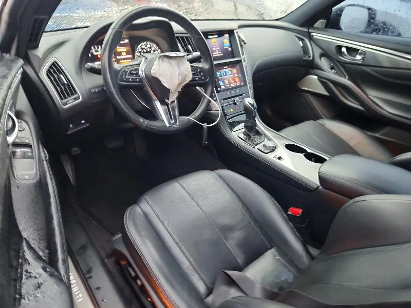 2021 INFINITI Q60 LUXE  