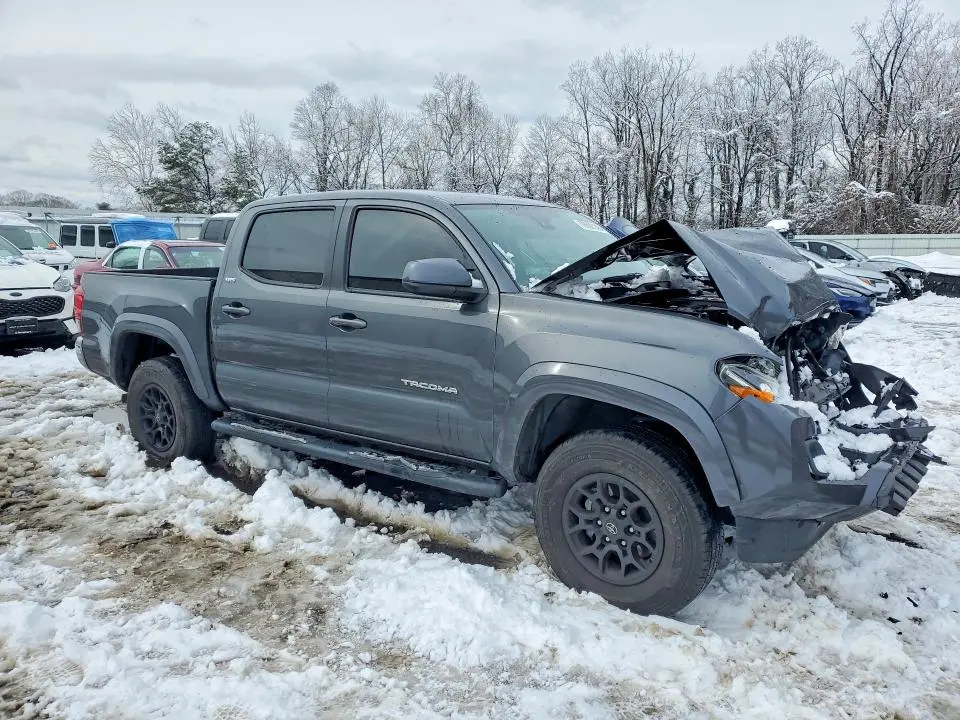 2021 TOYOTA TACOMA SR5 V6  