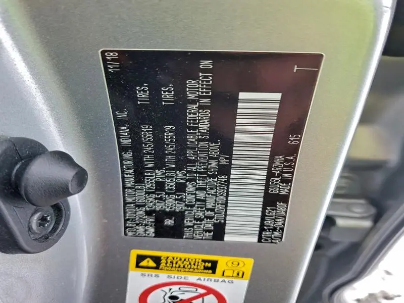 2019 TOYOTA HIGHLANDER SE  