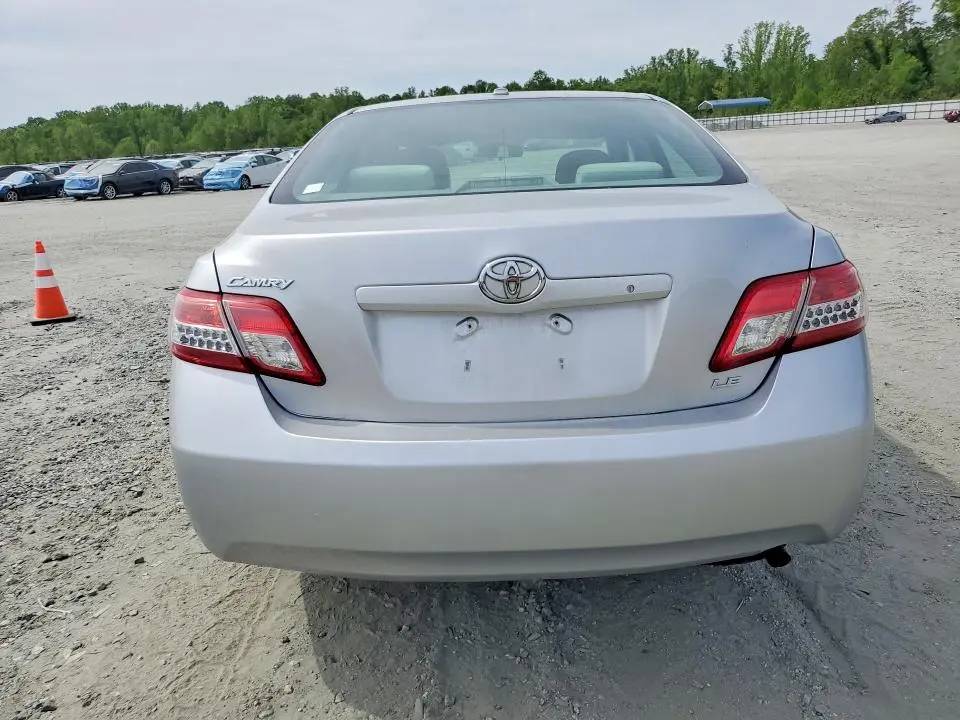 2010 TOYOTA CAMRY LE  