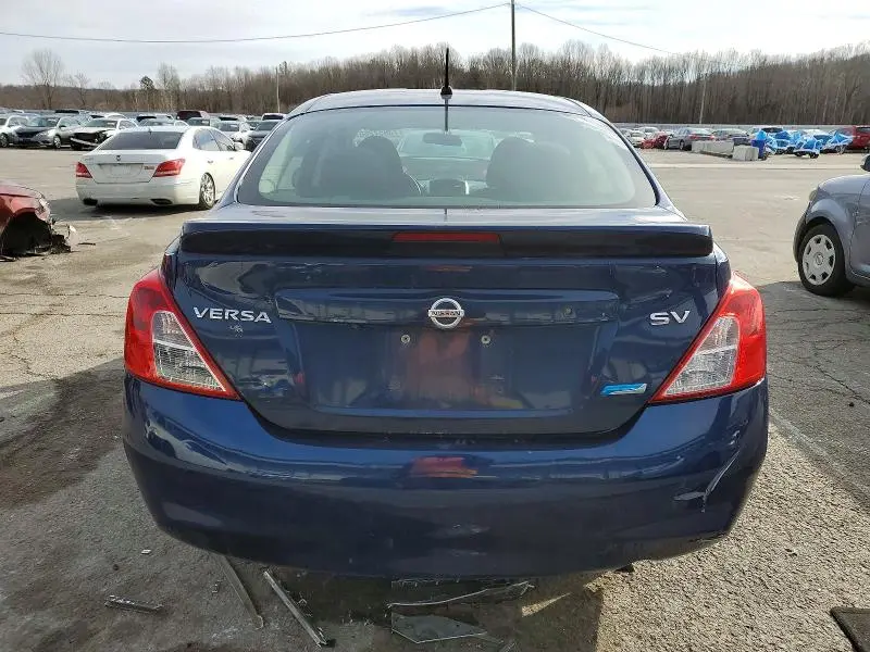 2019 NISSAN VERSA S  