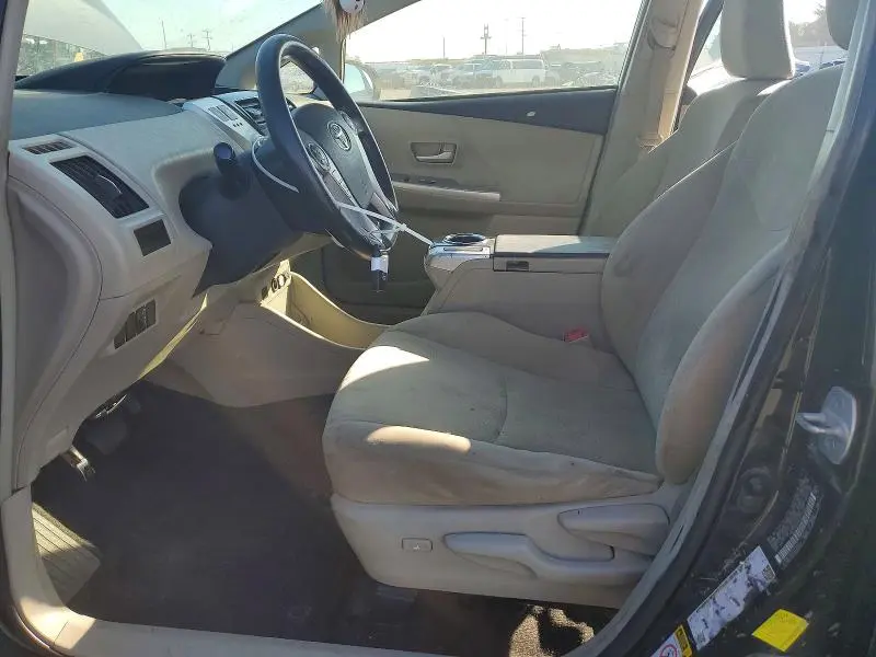 2013 TOYOTA PRIUS V THREE  