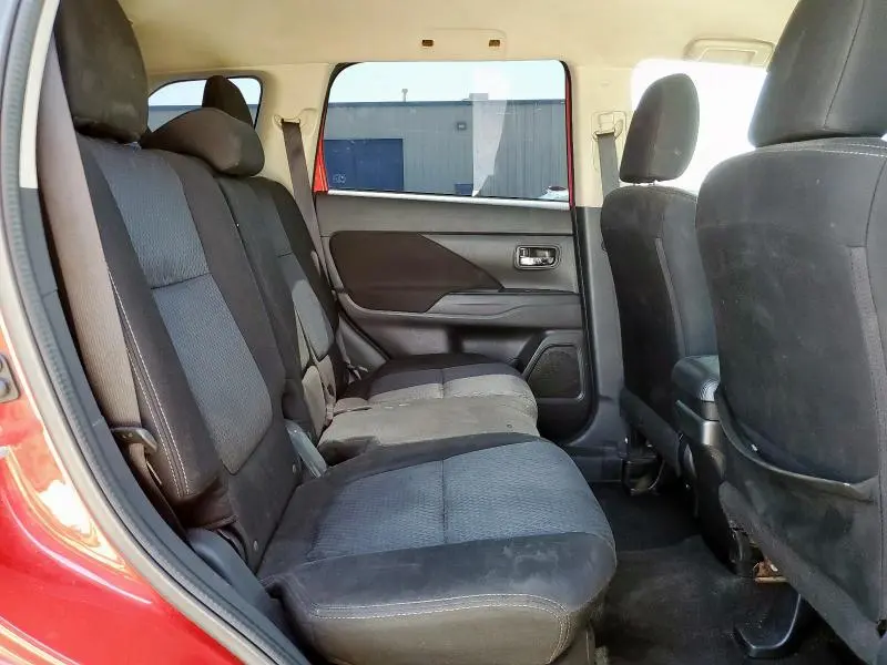 2016 MITSUBISHI OUTLANDER SE  
