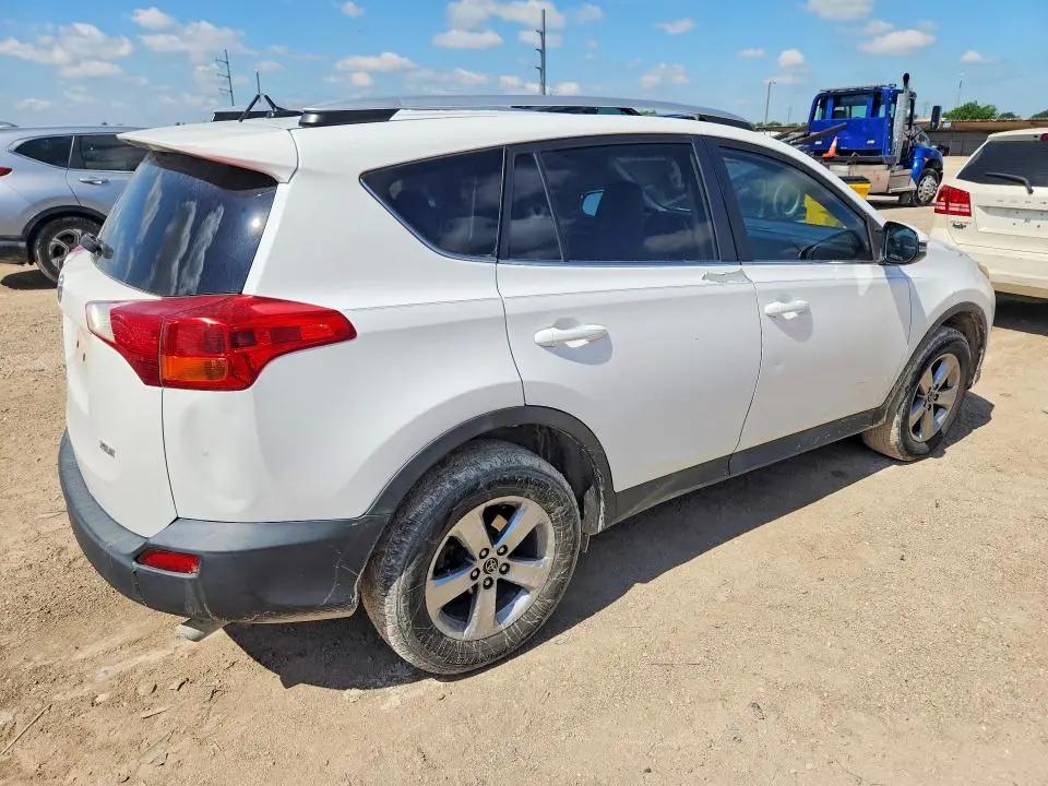 2015 TOYOTA RAV4 XLE  