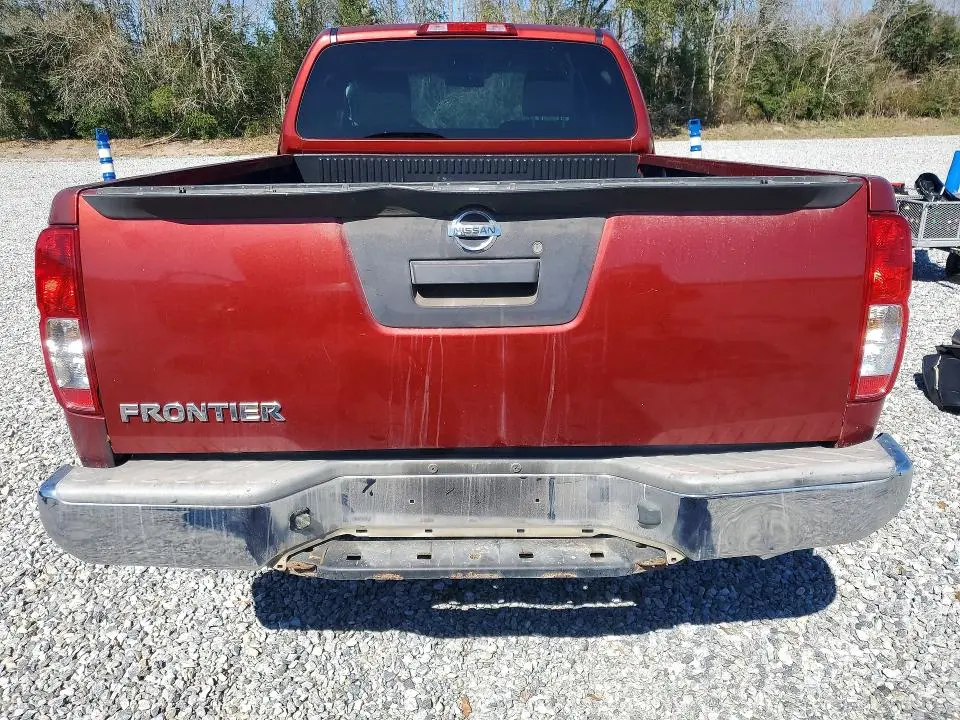2015 NISSAN FRONTIER S  
