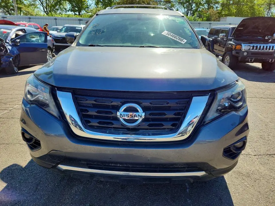2017 NISSAN PATHFINDER SV  