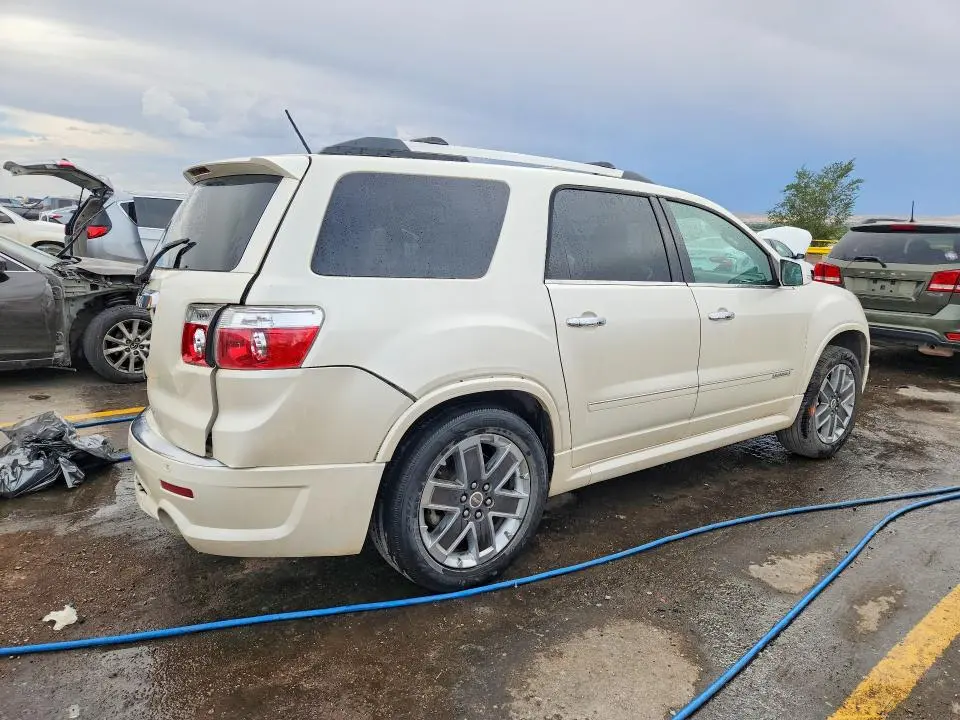 2012 GMC ACADIA DENALI  