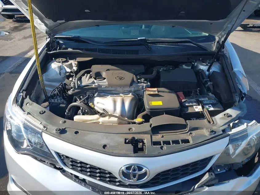 2013 TOYOTA CAMRY SE