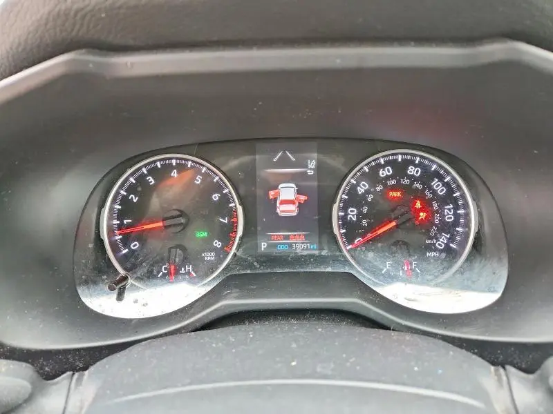 2020 TOYOTA RAV4 XLE  