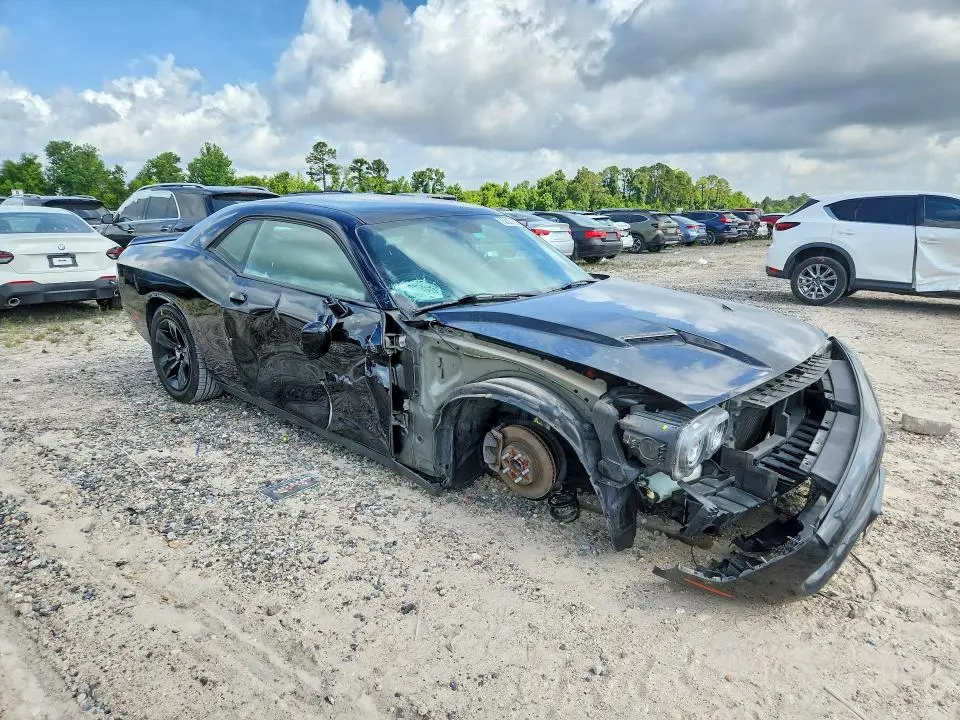 2020 DODGE CHALLENGER SXT  