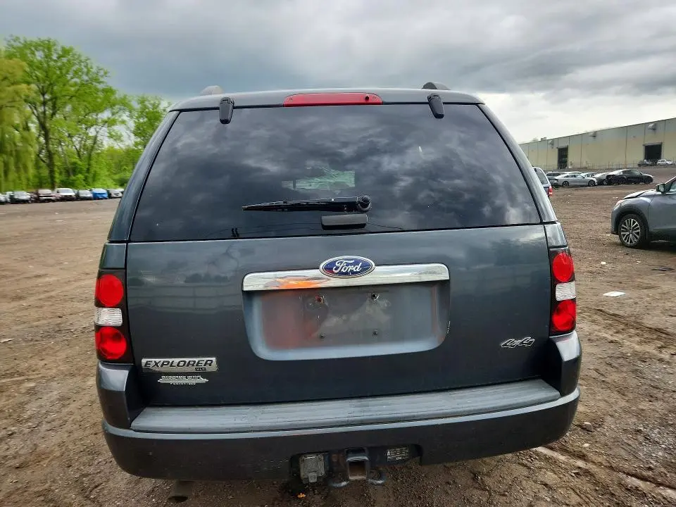2010 FORD EXPLORER XLT  