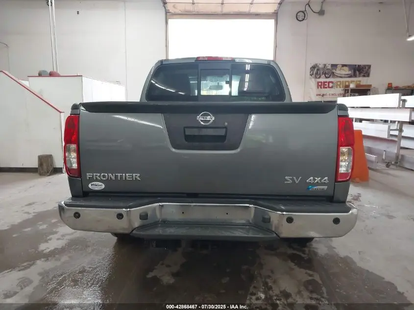 2017 NISSAN FRONTIER SV