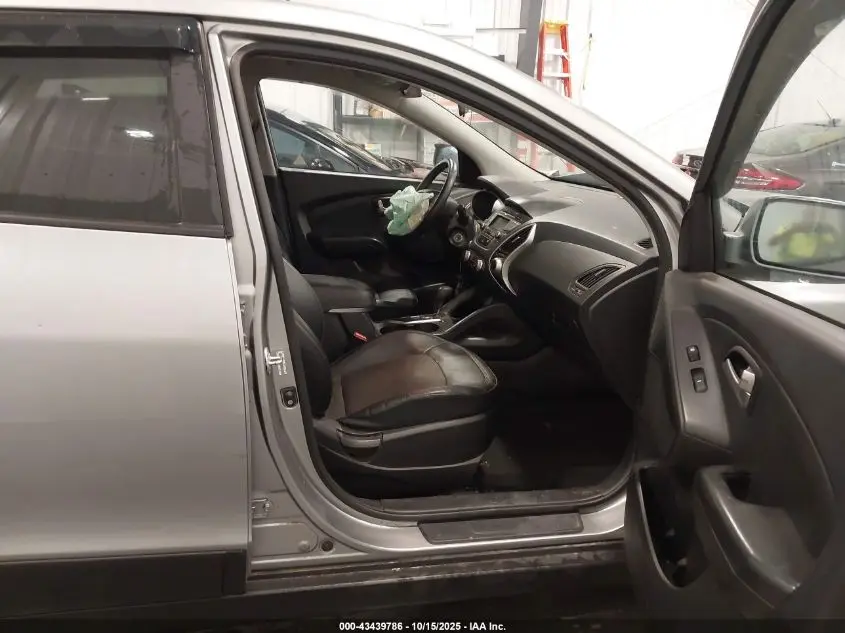 2011 HYUNDAI TUCSON GLS