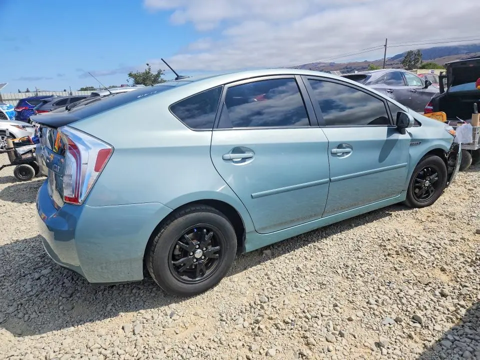2013 TOYOTA PRIUS THREE  
