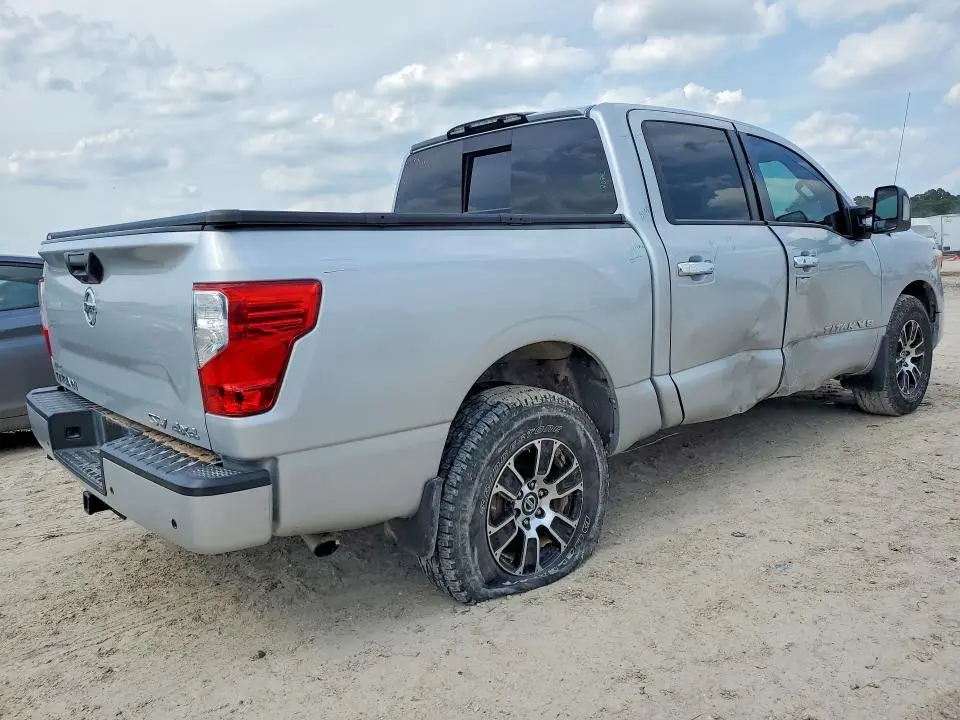 2020 NISSAN TITAN SV  