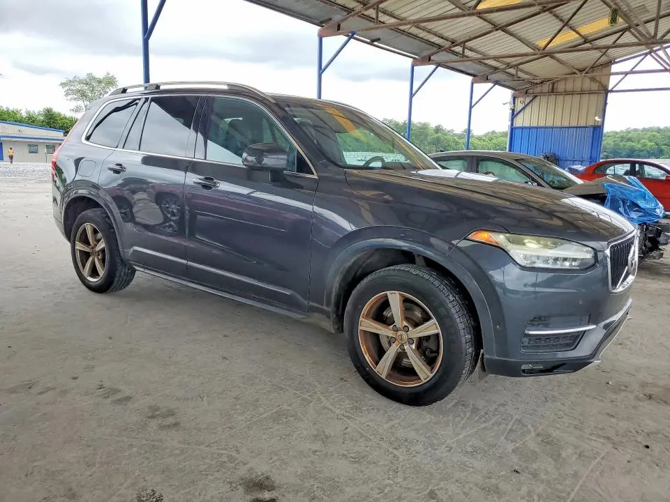 2017 VOLVO XC90 T5  