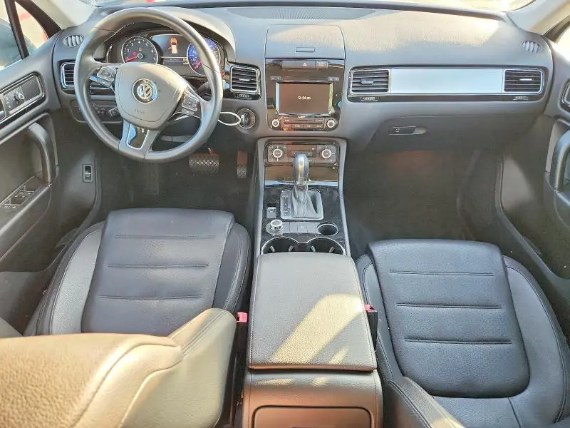 2014 VOLKSWAGEN TOUAREG V6  