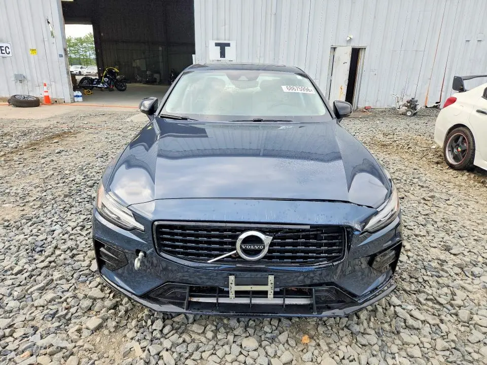 2022 VOLVO S60 B5 MOMENTUM  