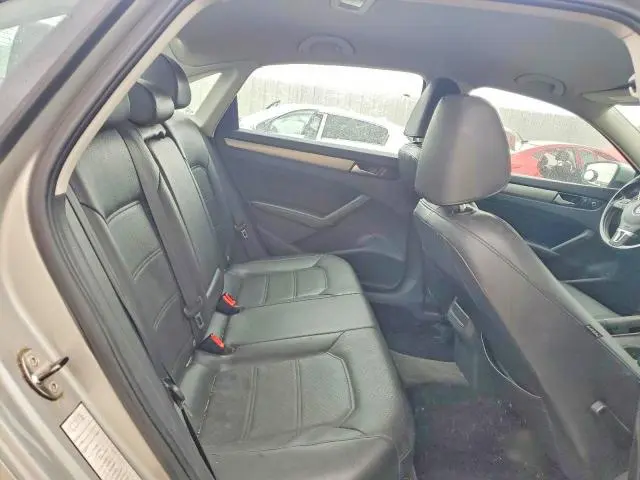 2014 VOLKSWAGEN PASSAT S  